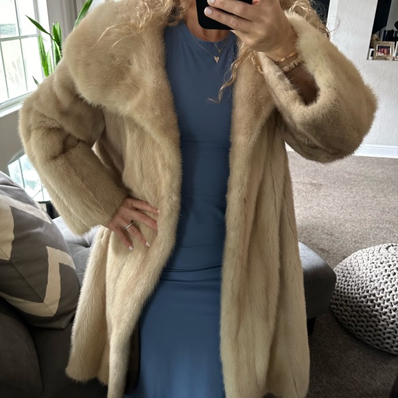 Jimmy Destro Fur Jacket - Picture 2 of 3